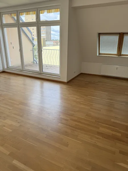 *** DG-Wohnung im repräsentativen Altbau *** — photo 1